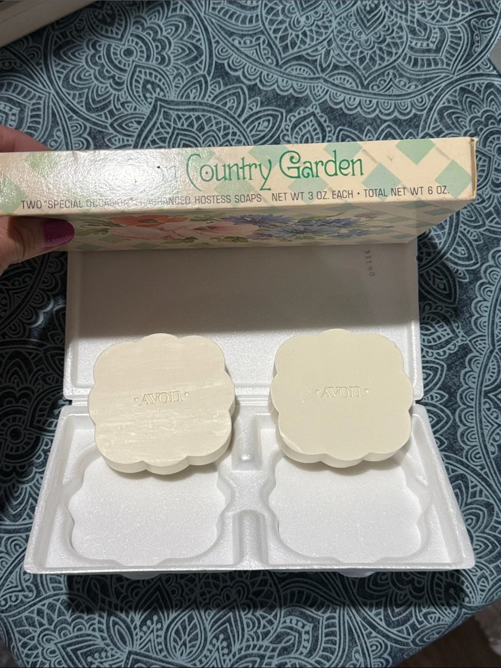 Vintage Avon Country Garden Special Occasion Fragranced Hostess Soaps
